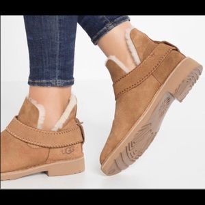 Tan suede Ugg Women’s McKay shearling boot